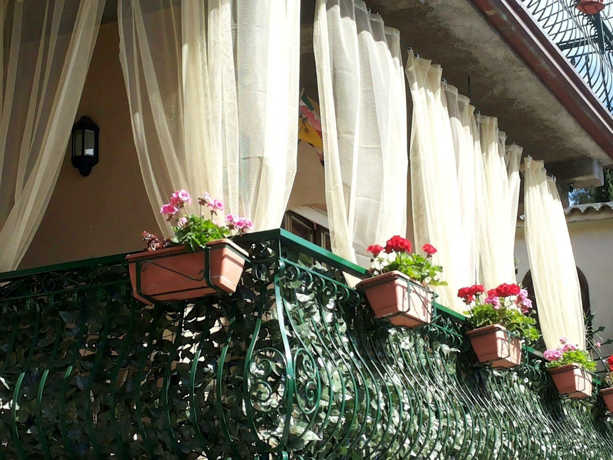 Bed And Breakfast Rosangela Taormina Exterior photo